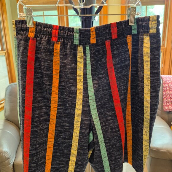 Lularoe Jamie Shorts - Picture 2 of 2